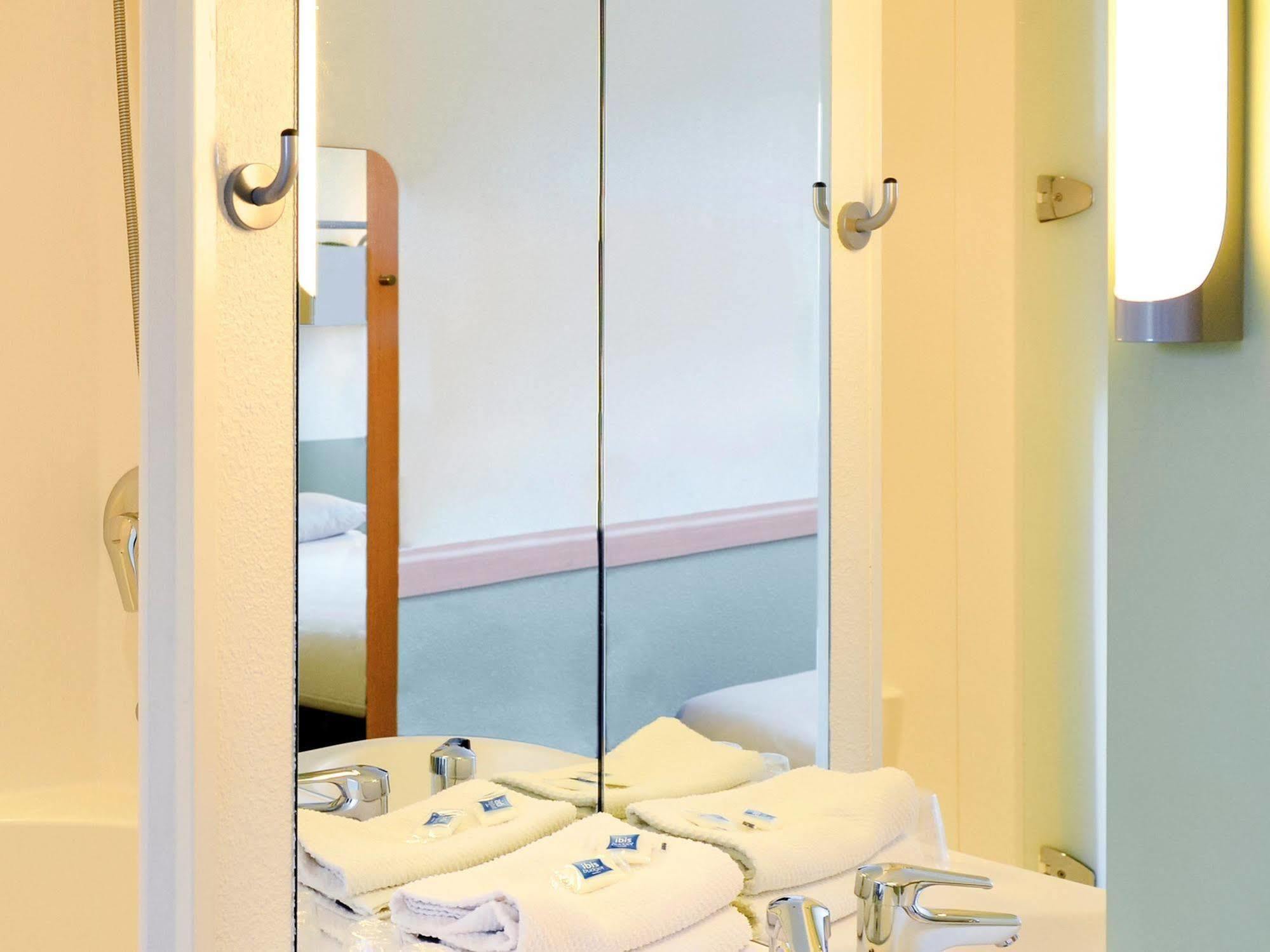 Ibis Budget Orleans Sud Comet Exterior foto