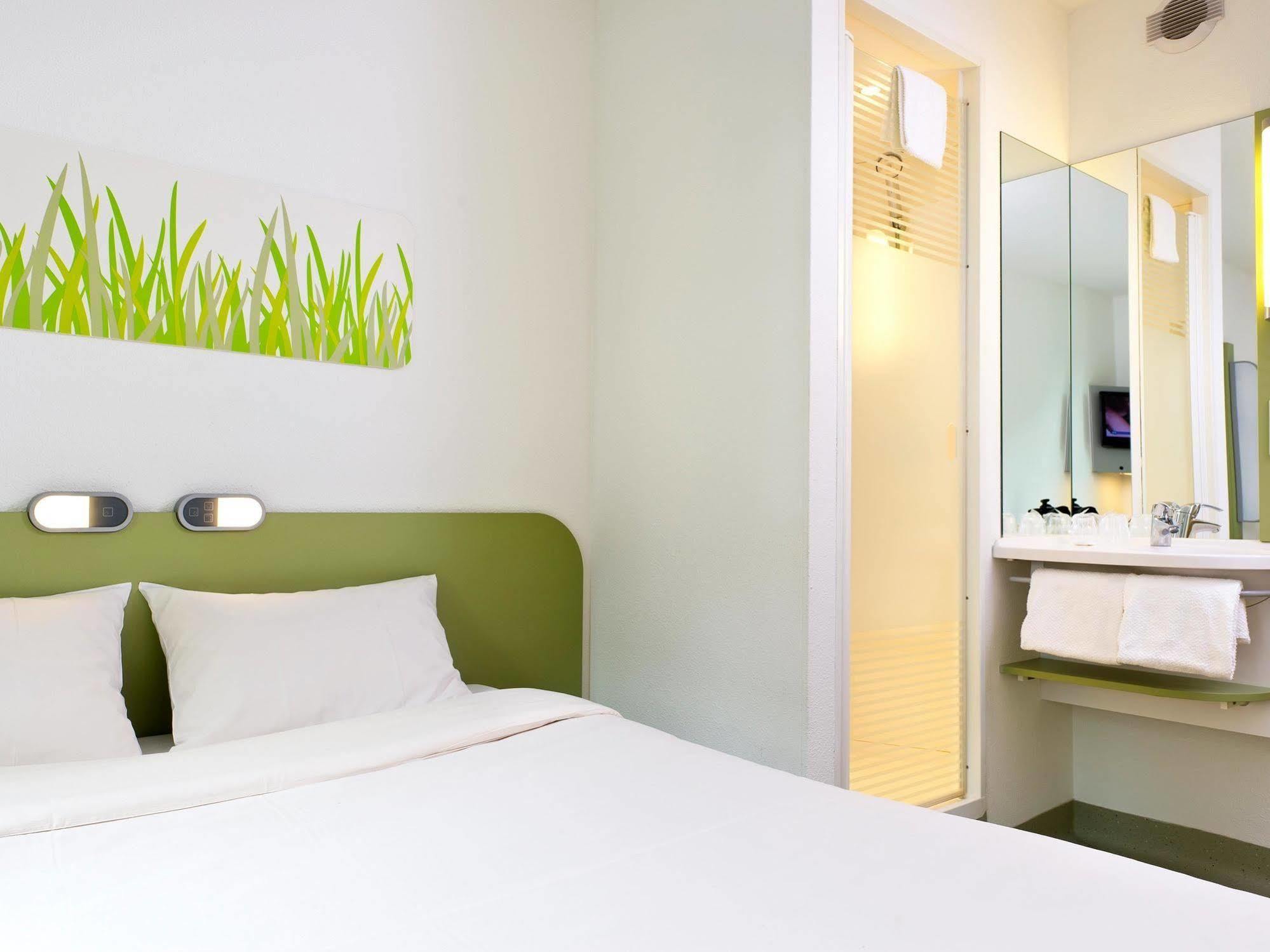 Ibis Budget Orleans Sud Comet Exterior foto