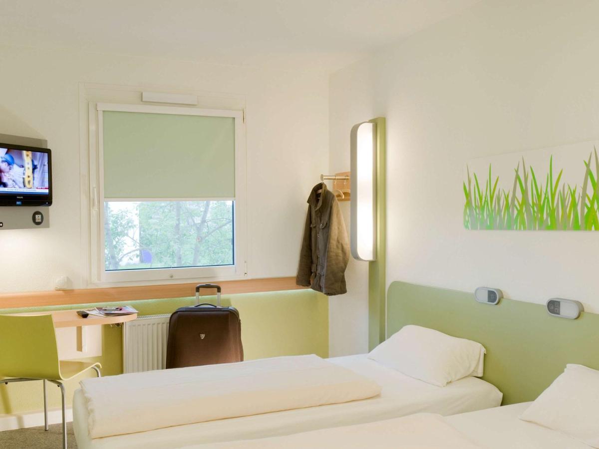 Ibis Budget Orleans Sud Comet Exterior foto